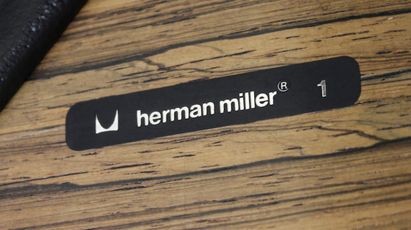 étiquette herman miller lounge chair eames